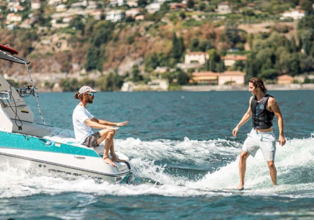 WakeSurf and watersport lake Como